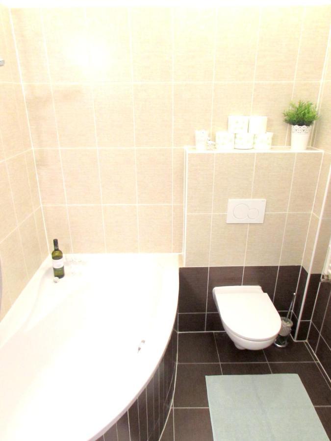 Wellness Apartments Florenc Prag Eksteriør billede